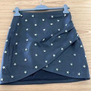 Alice and Olivia skirt size 4